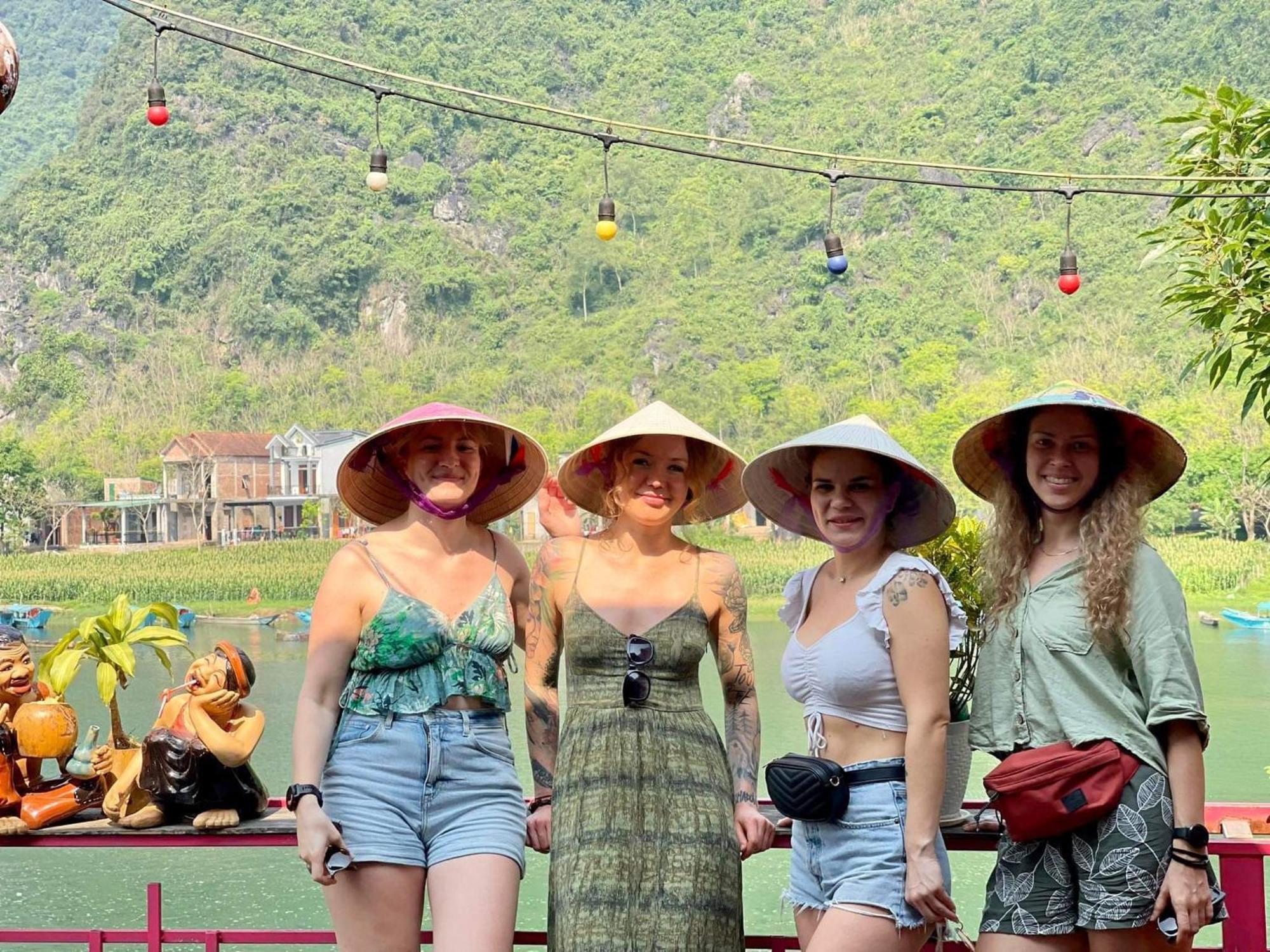 Cornflower Homestay Φονγκ Να Εξωτερικό φωτογραφία